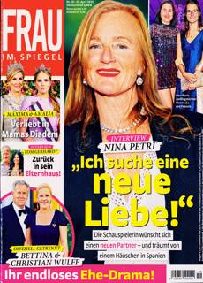 Frau Im Spiegel Weekly Magazine Issue NO19